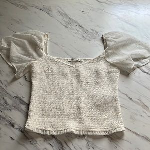 Off-white Abercrombie & Fitch smocked top